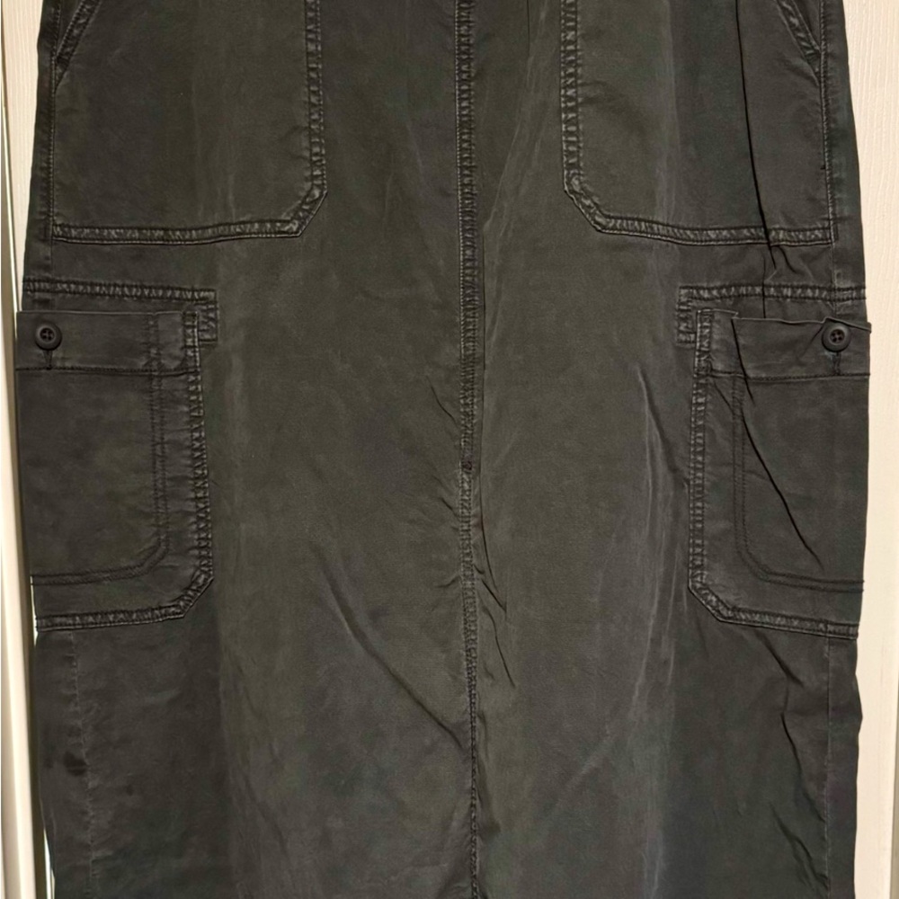 Excellent Condition American Eagle Gray Cargo Maxi Skirt